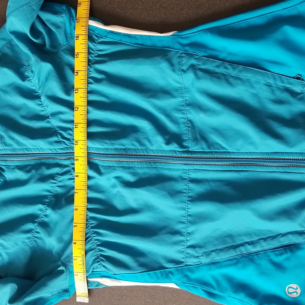 Lululemon Mesh-lined Color Block Running Jacket - Picture 7 of 10